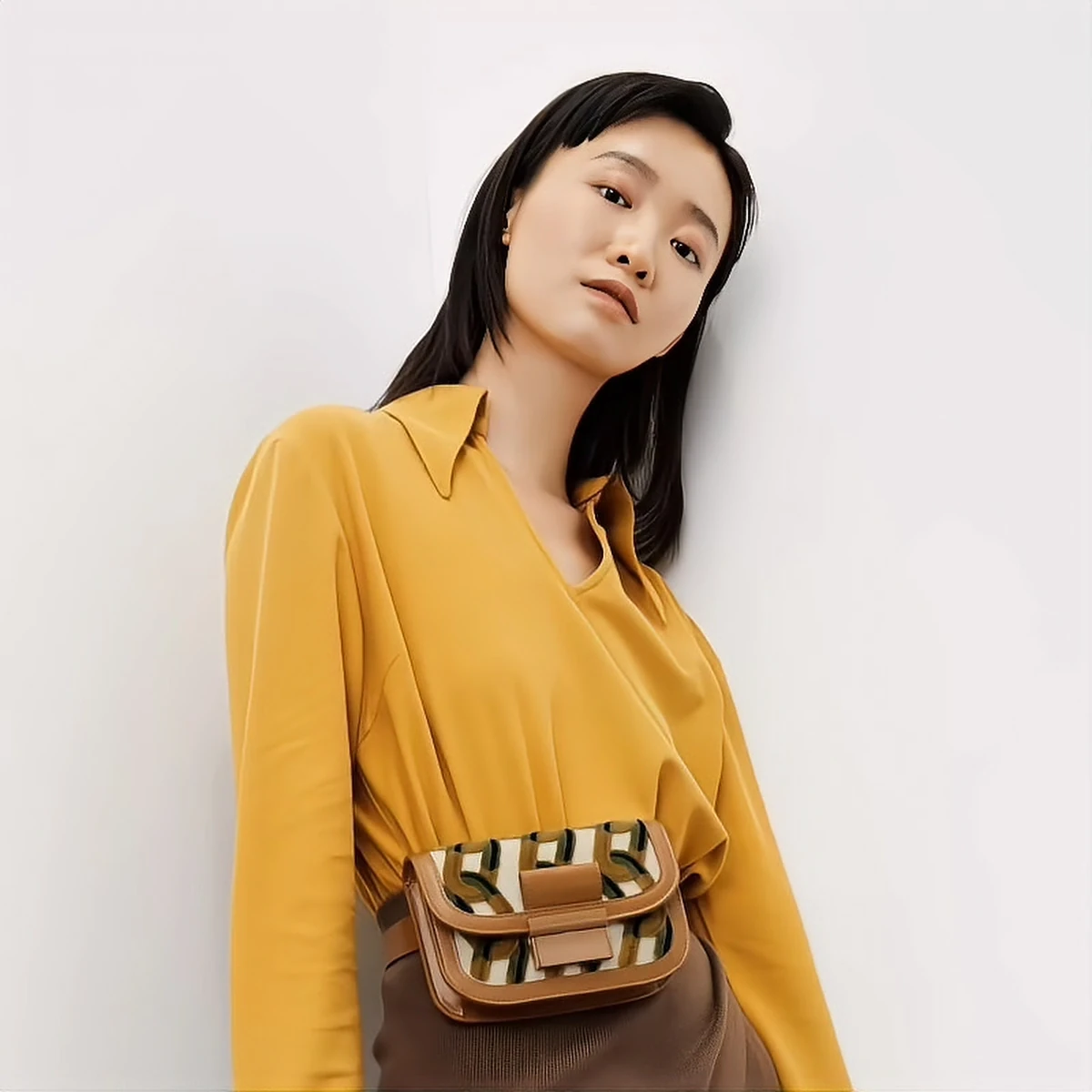 CHARLES & KEITH 包袋牙刷绣 锁链纹腰包